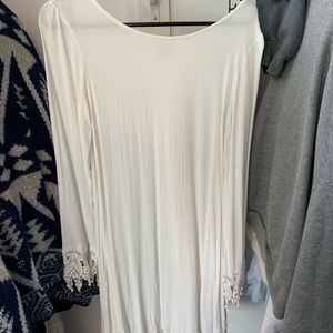 White lace sleeve dress